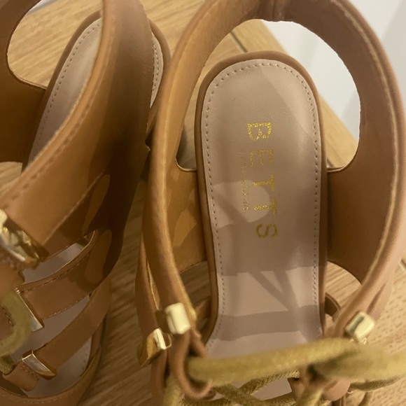 Lace Up Block Heels 🤎 - Picture 9 of 11